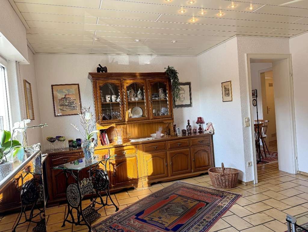 Immobilie in Mannheim - Kapitalanleger aufgepasst! DG-Wohnung + Carport in guter Lage in Käfertal - Bild 3