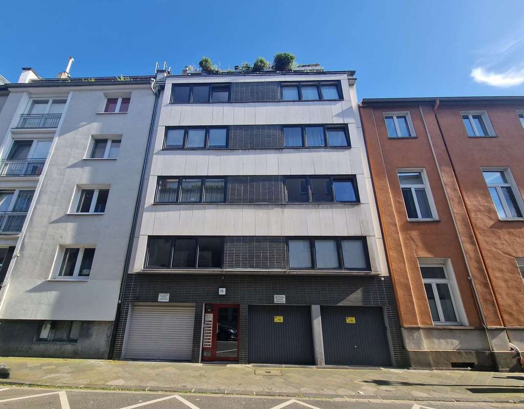 Seltene Gelegenheit: Einzelgarage in zentraler Lage von Düsseldorf-Stadtmitte zu verkaufen