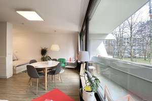 Freies, modernisiertes und ruhiges Apartment mit großer Loggia-Schwabing, nahe Ungererbad & U-Bahn