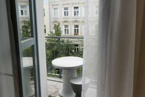 Elegant and Spacious 4-Room Family Apartment with Two Balconies and Two Bathrooms – wolliner strasse 5, 10435 Mitte (Ortsteil), Berlin – Vorschaubild 4