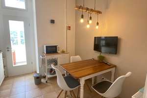 Charmante 3-Zimmer-Wohnung mit EBK & Veranda in Stuttgart-Untertürkheim – oberstdorferstrasse 11, 70327 Untertürkheim (Ortsteil), Stuttgart – Vorschaubild 4