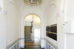Attraktive 3-Zimmer Altbauwohnung 
mit offener Wohnküche und Balkon 
-Friedrichshain- – Petersburger Platz 8, 10249 Friedrichshain, Berlin – Vorschaubild 5