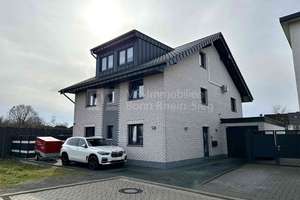 Traumhaftes Zweifamilienhaus sucht neuen Eigentümer! – Die vollständige Adresse der Immobilie erhältst du vom Anbieter., 53859 Niederkassel – Vorschaubild 1