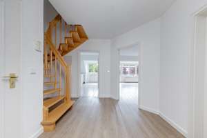 Lichtdurchflutete Maisonette mit Südbalkon im grünen Hamburg-Rissen – Wolferskamp 25, 22559 Rissen, Hamburg – Vorschaubild 5
