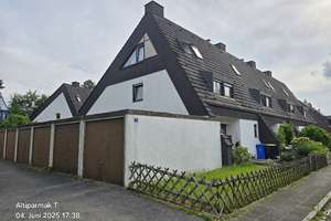 Modernisiertes Reiheneckhaus mit Wintergarten, Galerie & 2 Garagen – ruhige Lage in Nürnberg