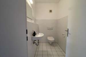 Großzügige 4-Zimmer-Wohnung in Lörick, Düsseldorf – Anrather Weg 2, 40547 Lörick, Düsseldorf – Vorschaubild 16