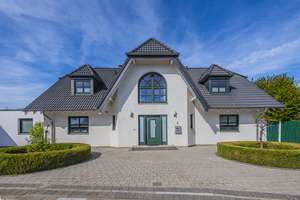 Landhaus-Villa mit Panoramablick – Die vollständige Adresse der Immobilie erhältst du vom Anbieter., 41836 Hückelhoven – Vorschaubild 1