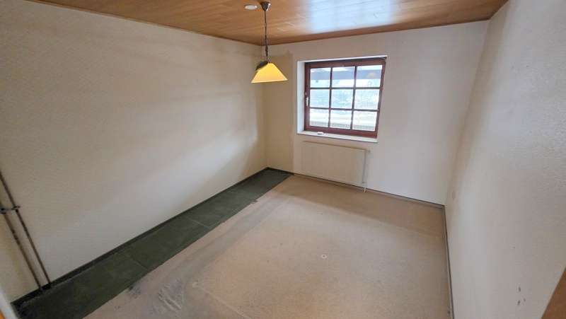 Immobilie in Tremsbüttel - Tremsbüttel: EFH (Bj. 83) +Garage/V´Keller, ca. 297m² Wohn-/Nutzfl., 6 Räume,  ca. 607m² Grundstück - Bild 23