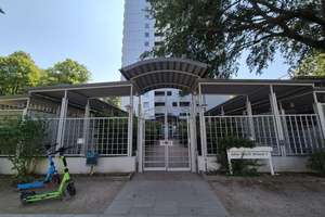1-Zimmer-ETW als Kapitalanlage oder Eigennutzung direkt neben dem Elbe-Einkaufszentrum (sofort Frei) – Julius-Brecht Str. 7, 22609 Osdorf, Hamburg – Vorschaubild 1