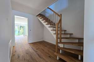 Bezugsfertige DG-Maisonettewohnung in Trudering mit Parkblick - provisionsfrei – Die vollständige Adresse der Immobilie erhältst du vom Anbieter., 81825 Waldtrudering, München – Vorschaubild 1