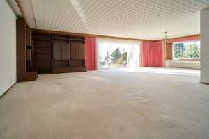 2-Familienhaus Mehrgenerationen, drei Garagen, Balkon, zwei Sonnenterrassen und großzügigem Garten! – Rheinisch-Bergischer Kreis – Vorschaubild 13