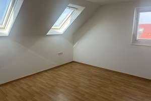 Sonnige Dachgeschosswohnung in Brackwede – Die vollständige Adresse der Immobilie erhältst du vom Anbieter., 33647 Brackwede, Bielefeld – Vorschaubild 3