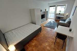 Möblierte und Sanierte 1-Zimmerwohnung mit Balkon separater Küche am Agricolaplatz – München – Vorschaubild 2