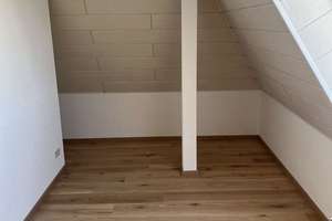 2,5-Zimmer-Dachgeschoss-Wohnung in zentraler Stadtlage in Ulm – Die vollständige Adresse der Immobilie erhältst du vom Anbieter., 89073 Mitte, Ulm – Vorschaubild 5