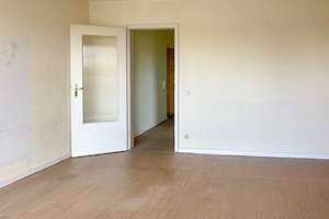 Braunsfeld 2 Zimmer-Eigentumswohnung mit Südloggia in beliebter Lage – Die vollständige Adresse der Immobilie erhältst du vom Anbieter., 50933 Braunsfeld, Köln – Vorschaubild 3