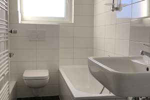 Großzügige,renovierte 2-Zimmer-Wohnung mit Balkon in Frohnhausen! – Frohnhauser Str. 369, 45144 Frohnhausen, Essen – Vorschaubild 4