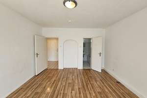 Leere Wohnung mit schönem Schnitt in Citylage – Sonnenstr. 36, 40227 Oberbilk, Düsseldorf – Vorschaubild 8