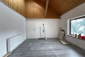 Haus mit 2 großen Whg., Büroräumen und großer Halle für Gewerbe – Die vollständige Adresse der Immobilie erhältst du vom Anbieter., 89447 Zöschingen – Vorschaubild 11