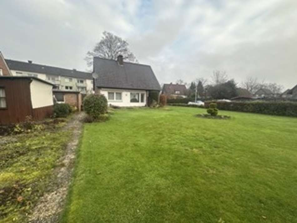 Sicht vom Garten aufs Haus