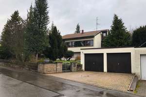 Geräumiges 7-Zimmer Einfamilienhaus mit Garage in Dettenhausen – Roßwiesenstraße 30, 72135 Dettenhausen – Vorschaubild 3
