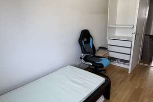 Befristet zur Untermiete! Helle 3-Zimmer-Wohnung mit Balkon im 3. OG in München-Bogenhausen – Oberföhringer Straße 240a, 81925 Oberföhring, München – Vorschaubild 8