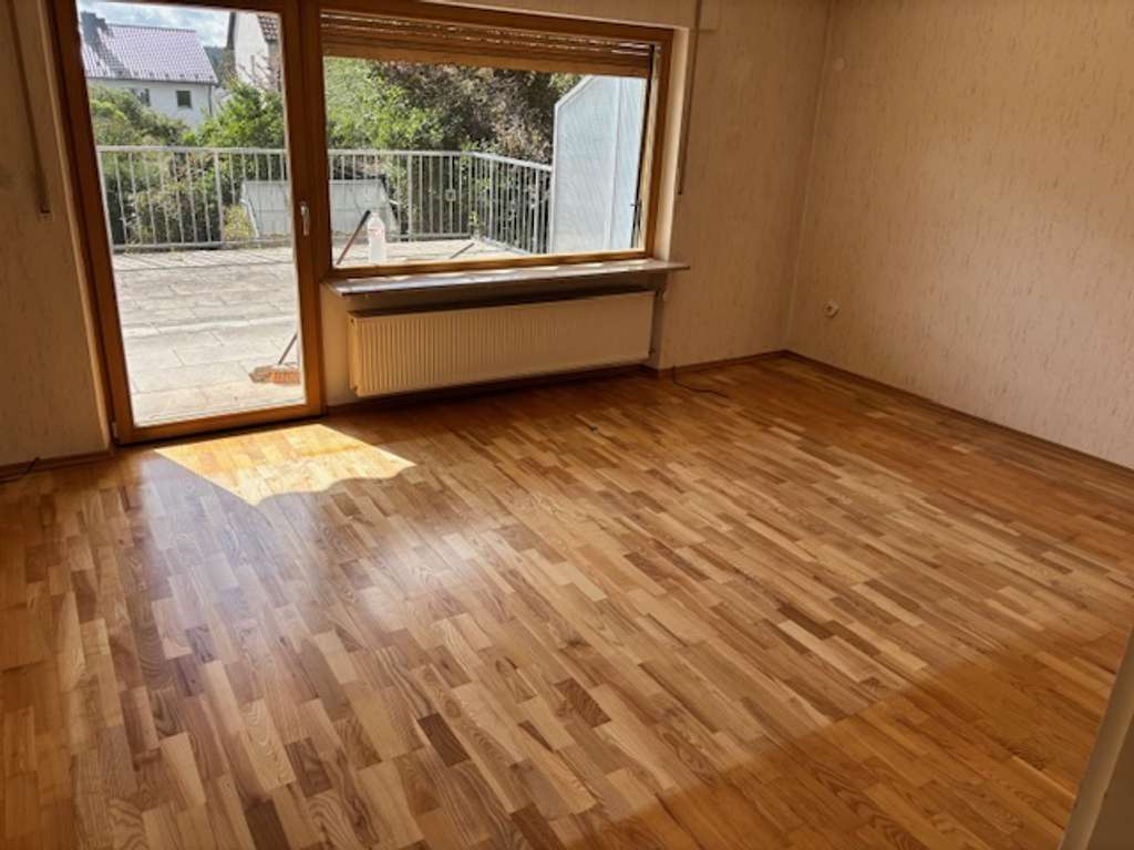 Immobilie in Heroldsberg - !Heroldsberg!!  Super Lage und  Haus mit  viel Potential! - Bild 2