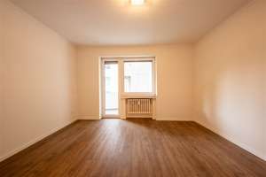 Vermietete 3-Zimmer-Wohnung mit großem Balkon in begehrter Lage von Düsseldorf-Golzheim – Die vollständige Adresse der Immobilie erhältst du vom Anbieter., 40474 Golzheim, Düsseldorf – Vorschaubild 4