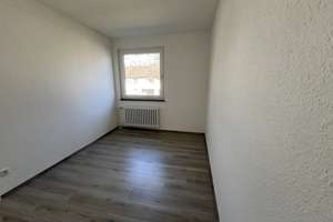 Renovierte 3 Zi.- Whng. -  Wannenbad mit Fenster und Balkon - Duisburg – Franz-Schubert-Str. 10, 47226 Rheinhausen-Mitte, Duisburg – Vorschaubild 4