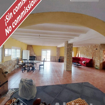 GERÄUMIGE VILLA MIT ZWEI TERRASSEN, GRILLPLATZ UND ZWEI GRUNDSTÜCKEN