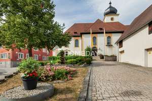 Großzügiges Einfamilienhaus mit Kamin, Balkon, Garage und großem Gestaltungspotenzial in Schönbrunn – Die vollständige Adresse der Immobilie erhältst du vom Anbieter., 96185 Schönbrunn im Steigerwald – Vorschaubild 4