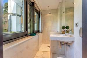 Repräsentativer Luxus und maximale Privatsphäre: Beeindruckende Villa am Mulang – Die vollständige Adresse der Immobilie erhältst du vom Anbieter., 34131 Bad Wilhelmshöhe, Kassel – Vorschaubild 34