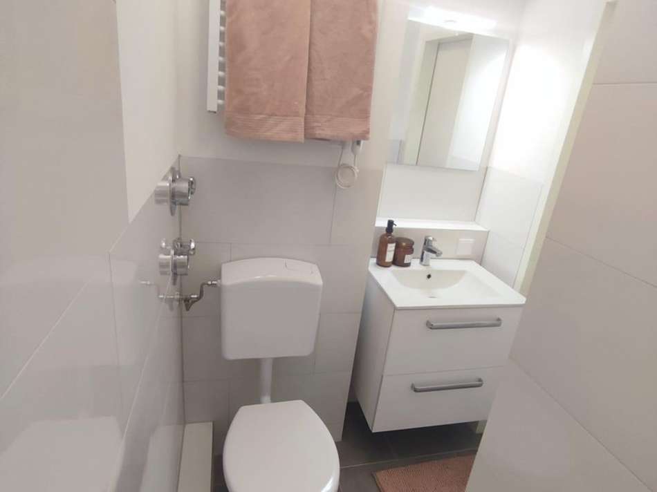 Helles Badezimmer