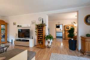 Modernisiertes EFH mit Einliegerwohnung und Traumgarten mit Fernblick auf den Rauhen Kulm! – Schlossgarten 16, 95517 Bayreuth (Kreis) – Vorschaubild 12