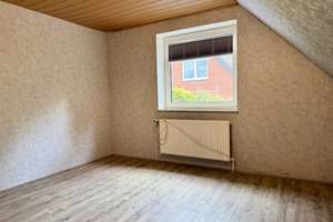 Ihr neues Zuhause – Gepflegtes Einfamilienhaus mit Wohlfühlcharakter in Osterrönfeld – Die vollständige Adresse der Immobilie erhältst du vom Anbieter., 24783 Osterrönfeld – Vorschaubild 18
