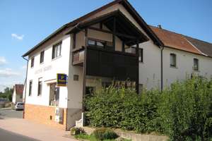 Wohn- & Geschäftshaus mit Entwicklungspotenzial | 1.719 m² Grundstück – Hauptstraße 21, 36129 Gersfeld (Rhön) – Vorschaubild 1