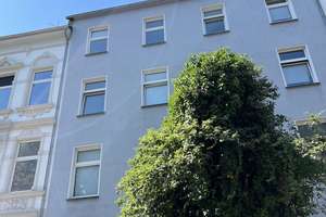 2-Zimmer-Wohnung mit kleinem Sonnenbalkon, sehr ruhige Lage