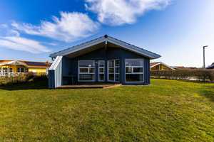 Direkte Deichlage - gepflegtes Ferienhaus für 6 Personen mit Kamin, Sauna, Garten & Parkplatz – Dithmarschen (Kreis) – Vorschaubild 4
