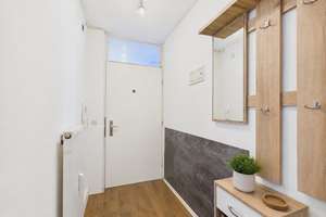 Bezugsfreie Erdgeschosswohnung mit Garten – Ideal für Kapitalanleger – Langbürgener Straße 15, 81549 Balanstraße-West, München – Vorschaubild 2