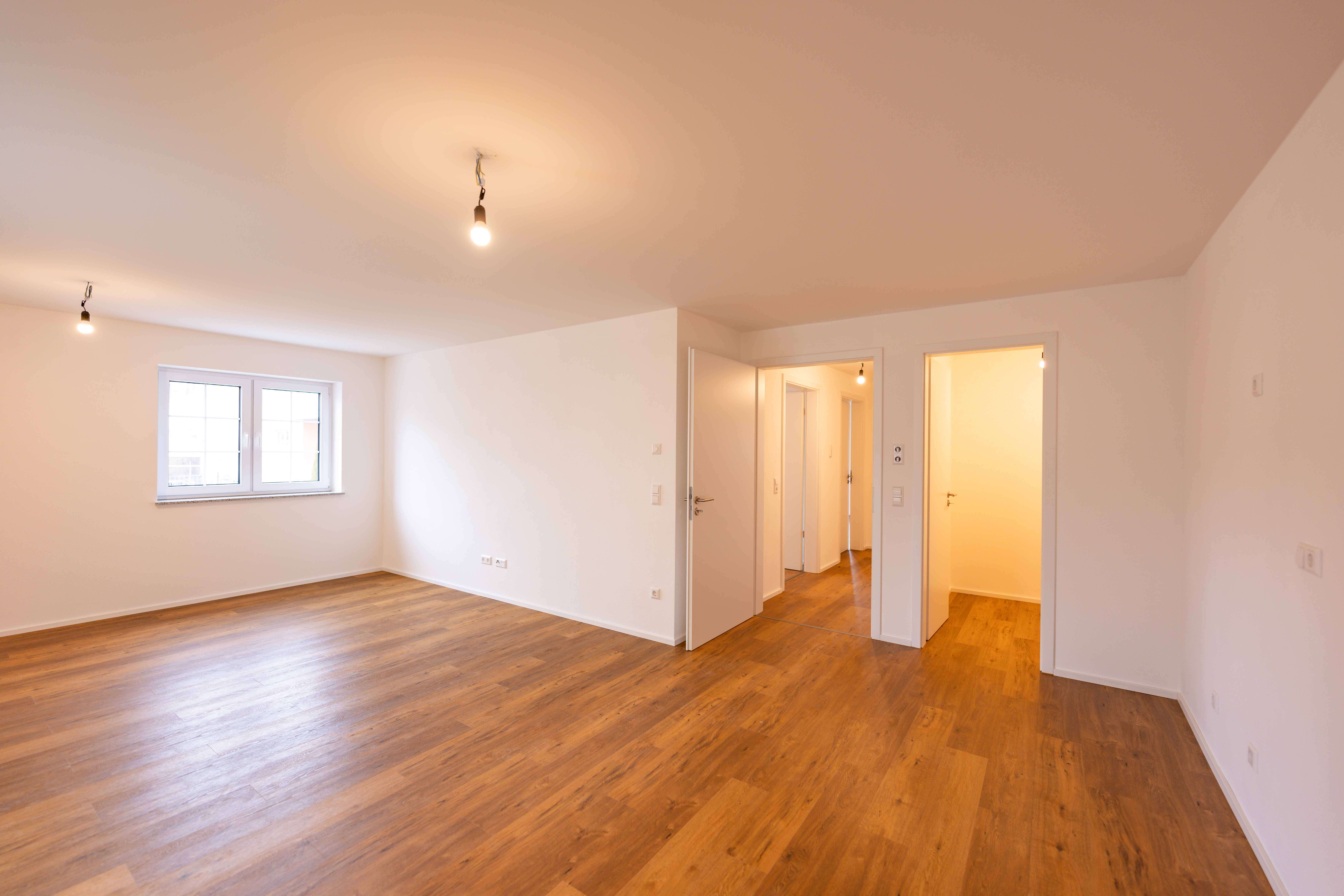 Immobilie in Rot an der Rot - Neuwertig.Barrierefrei.Geräumig. – Moderne 4-Zi.-Erdgeschosswohnung ruhig & naturverbunden - Bild 8