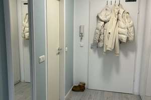 Modernes Studio mit Indoor-Pool – 1-Monats-Miete vom 1. Januar bis 1. Februar – Daphnestraße 32, 81925 Parkstadt, München – Vorschaubild 3