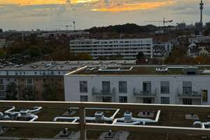 Stilvolle 1-Zimmer-Wohnung mit Balkon und faszinierendem Ausblick – Leopoldstraße 206, 80804 Neufreimann, München – Vorschaubild 2