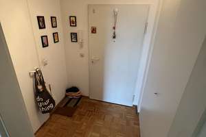 Traumwohnung: Skyline Blick trifft Grünoase: 2 Zimmer mit Südwest Balkon nahe Opernplatz – 60322 Westend-Nord, Frankfurt am Main – Vorschaubild 8