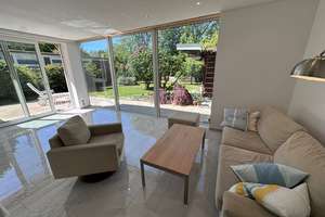 Zeitgemäßer 4 Zimmer - Bungalow
mit Wintergarten für
ebenerdiges & ruhiges Wohnen – Die vollständige Adresse der Immobilie erhältst du vom Anbieter., 22547 Lurup, Hamburg – Vorschaubild 3