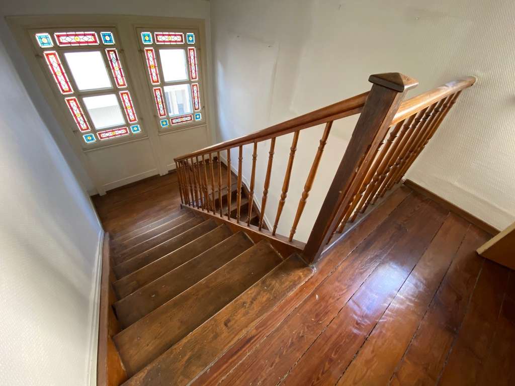 Immobilie in Winnenden - Zweifamilienhaus in der Innenstadt sucht neue Eigentümer - Bild 0