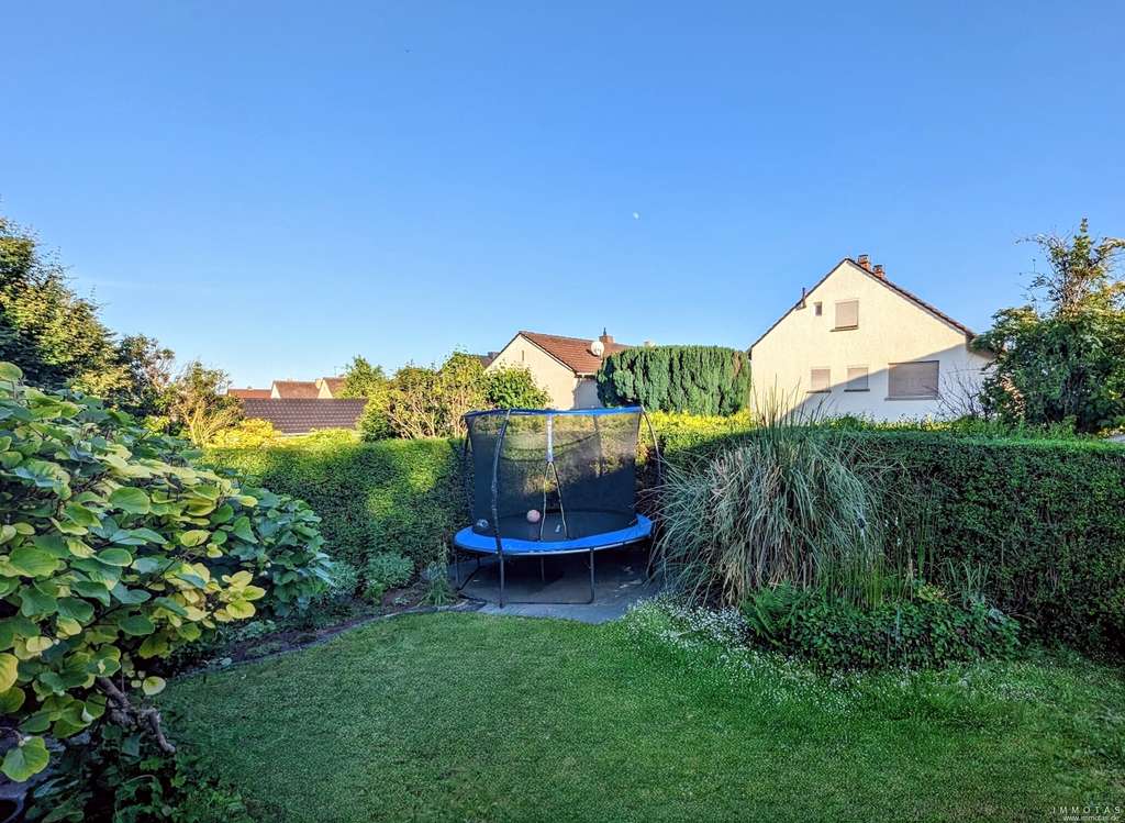 Immobilie in Dirmstein - Vielseitiges Zweifamilienhaus mit viel Platz für die ganze Familie, auch mit mehreren Generationen - Bild 1