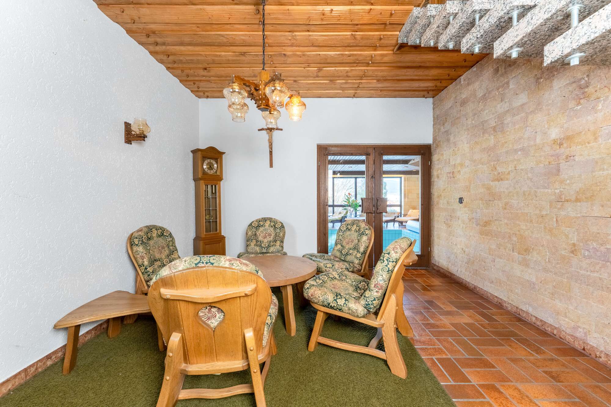 Immobilie in Ruhmannsfelden - Landhausvilla mit großzügigem Innenpool in Ruhmannsfelden! - Bild 9