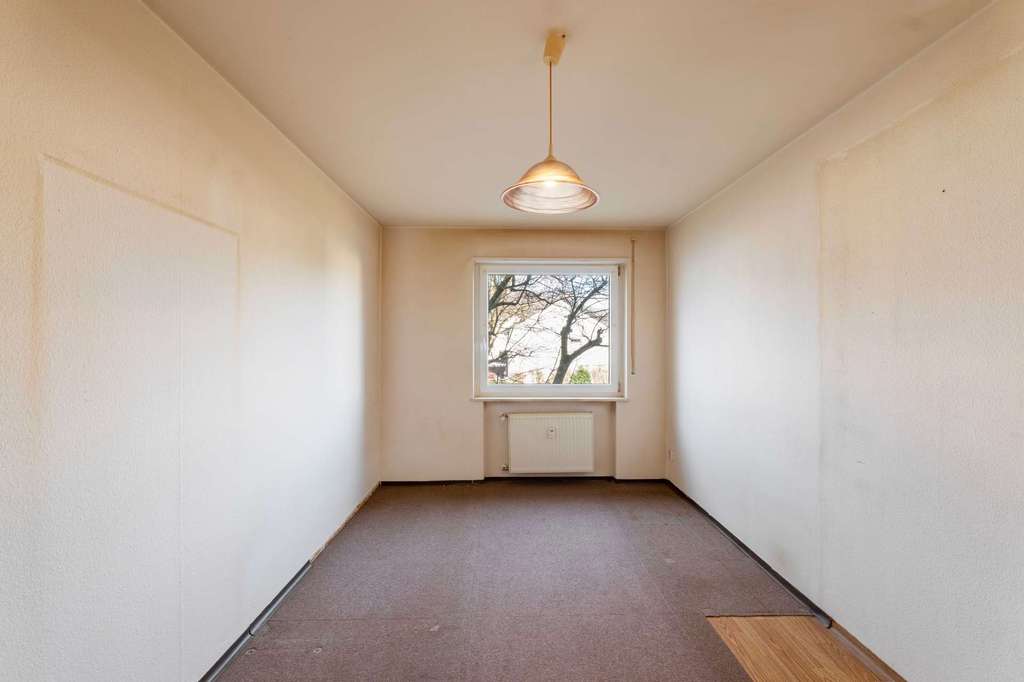 Immobilie in Rheinfelden (Baden) - 3,5-Zimmer-Wohnung mit Loggia und Lift – Renovierungsobjekt in Toplage nahe Bahnhof Herten - Bild 4