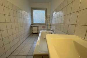 Hofkamp 30m²: "Erstbezug nach Sanierung - Einbauküche, 1-Zimmer KDB, Tageslicht Bad"-Hausmeisters. – Die vollständige Adresse der Immobilie erhältst du vom Anbieter., 42103 Elberfeld, Wuppertal – Vorschaubild 2