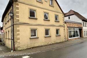 Wohnhaus, 3 WE + DG-Ausbau möglich; zentrale Lage, Garage, renovierungsbedürftig! – Die vollständige Adresse der Immobilie erhältst du vom Anbieter., 96106 Ebern – Vorschaubild 19