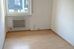 RESERVIERT!!!!! Modernisiertes, geräumiges Reihenmittelhaus mit 6 Zimmern in Ingolstadt – Ziegeleistraße 26C, 85055 Nordost, Ingolstadt – Vorschaubild 14